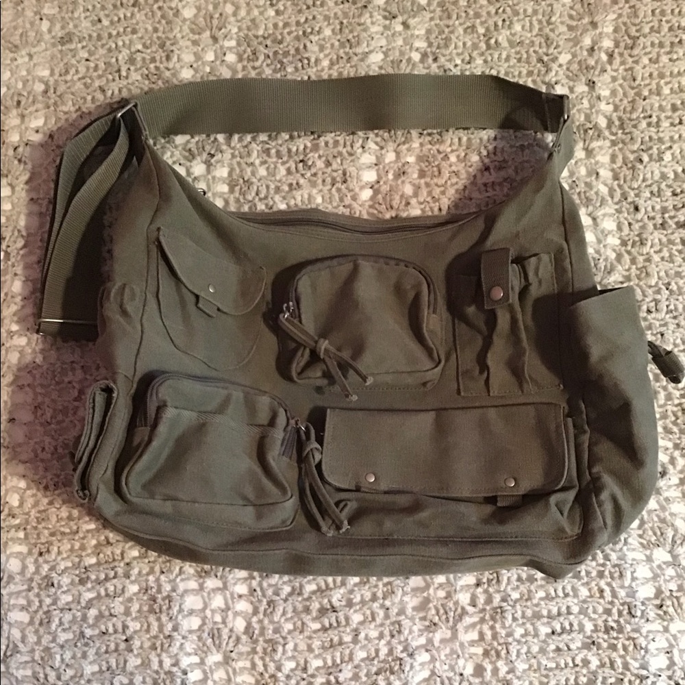 Tote bag with shoulder strap